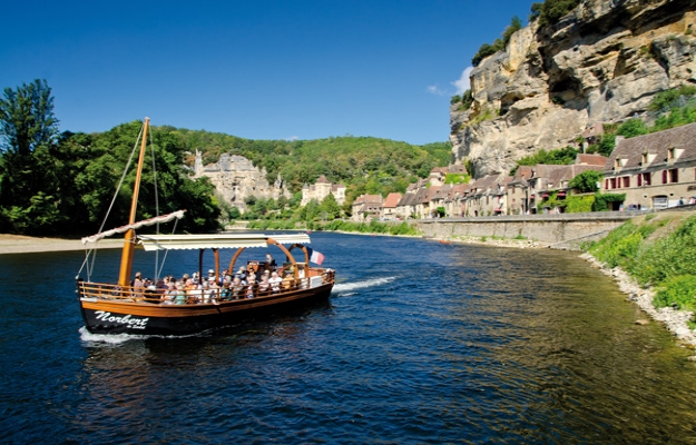Ce magnifique camping est à vendre en Dordogne.
