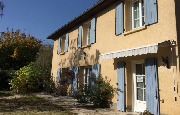 Dordogne. Superbe camping à vendre dans un site magnifique